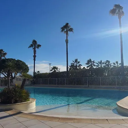 Cap Hermes 31m2 Vue Port Climatise Piscine, Apartmán *