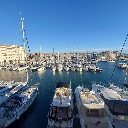 Cap Hermes 31m2 Vue Port Climatise Piscine, Apartmán Fréjus