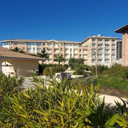 Cap Hermes 31m2 Vue Port Climatise Piscine, Appartement